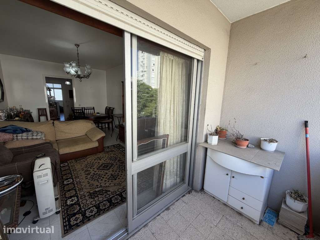 APARTAMENTO T2 | PRAÇA DO METRO DE ALFORNELOS - Grande imagem: 2/11