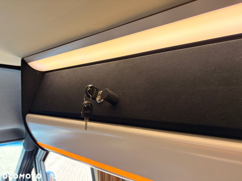 Mercedes-Benz Sprinter 519 - 30