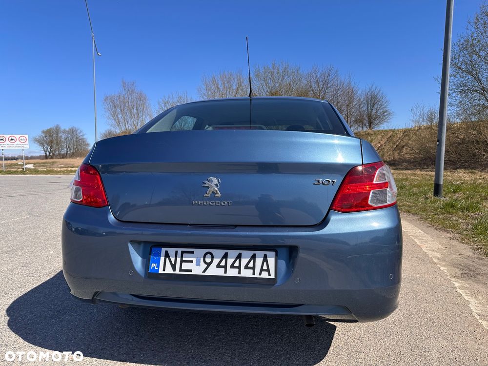 Peugeot 301 - 8