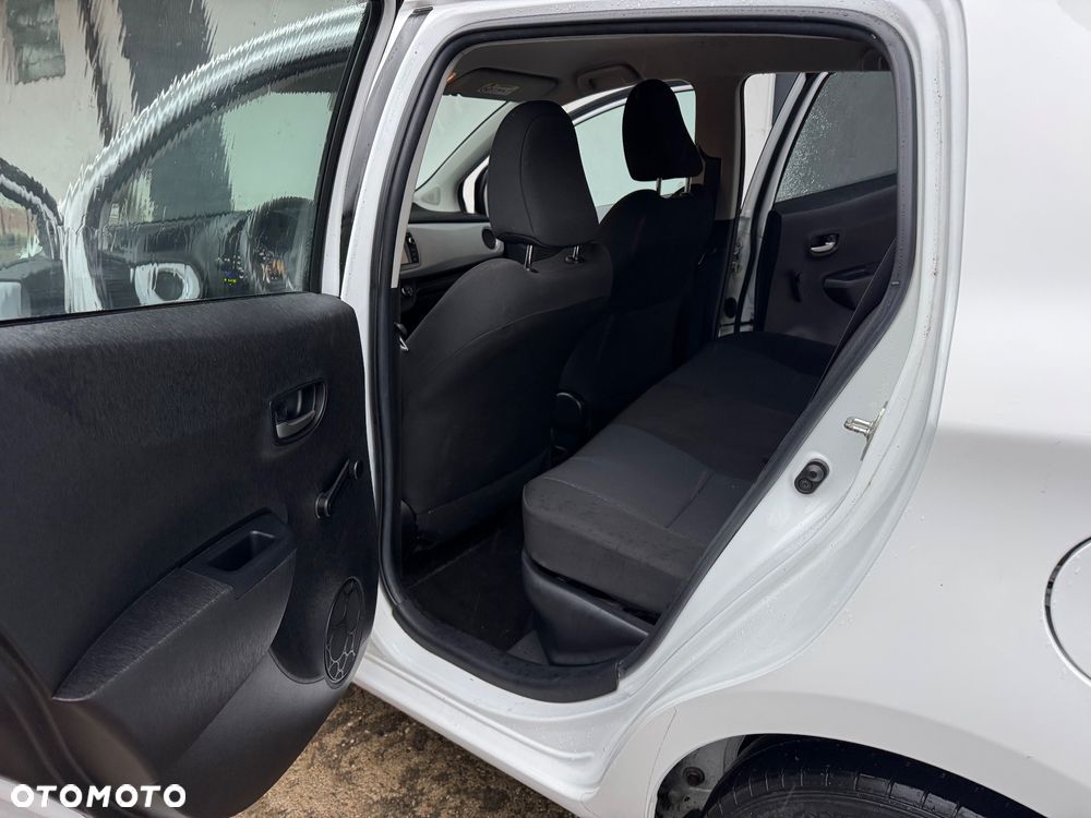 Toyota Yaris Hybrid 100 Premium - 13