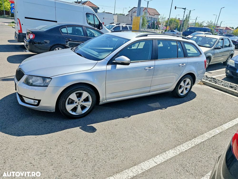 Skoda Octavia 2.0 TDI ELEGANCE DSG - 2