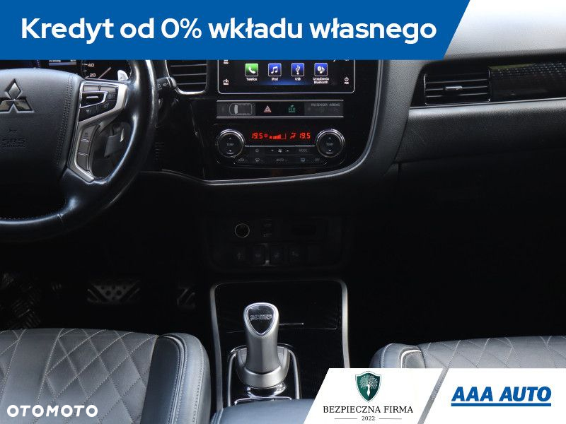 Mitsubishi Outlander - 13