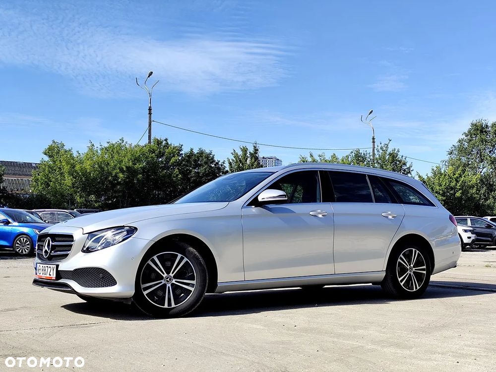 Mercedes-Benz Klasa E 220 d 4-Matic 9G-TRONIC - 3
