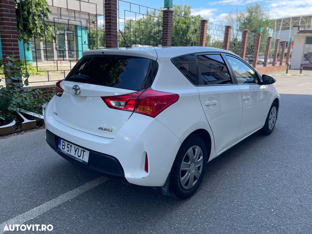 Toyota Auris 1.4 D-4D Luna - 10
