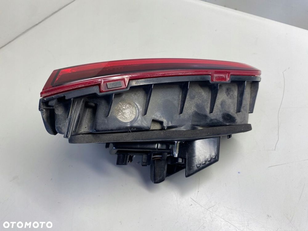 VW GOLF VII HB LAMPA PRAWY TYŁ LED 5G0945308F - 5