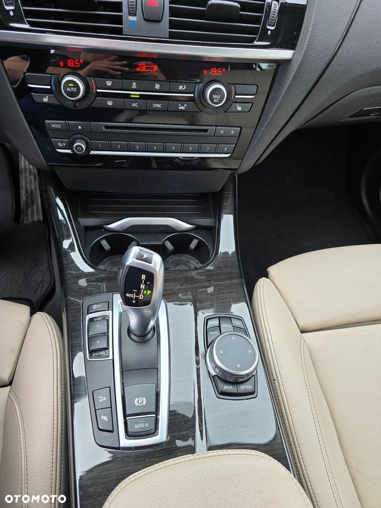BMW X3 xDrive20d Advantage - 33