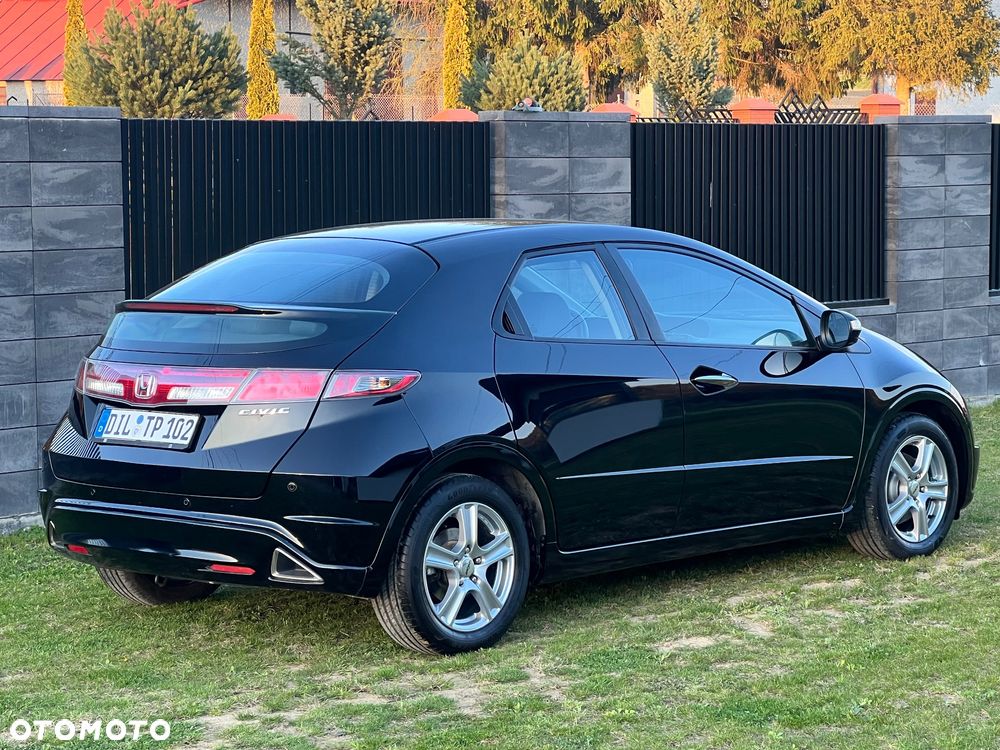 Honda Civic 1.4 i-VTEC Sport Black Edition - 8