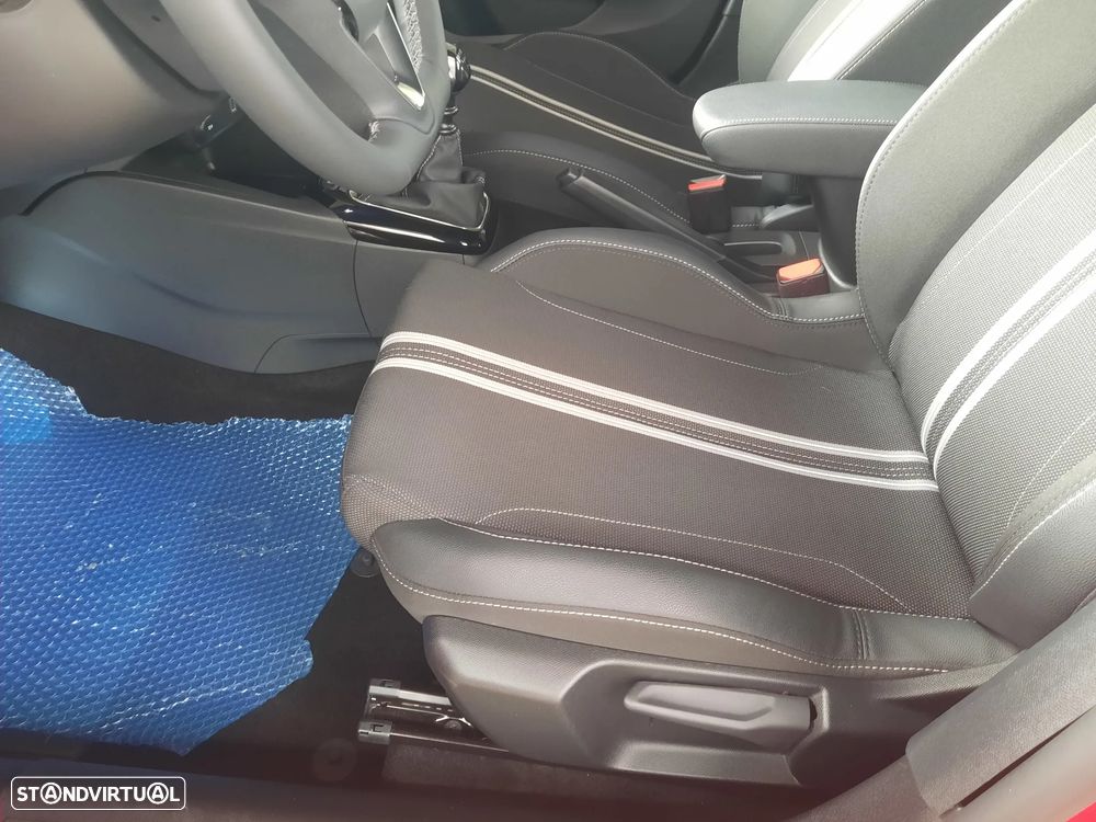 Opel Corsa 1.2 T GS - 32