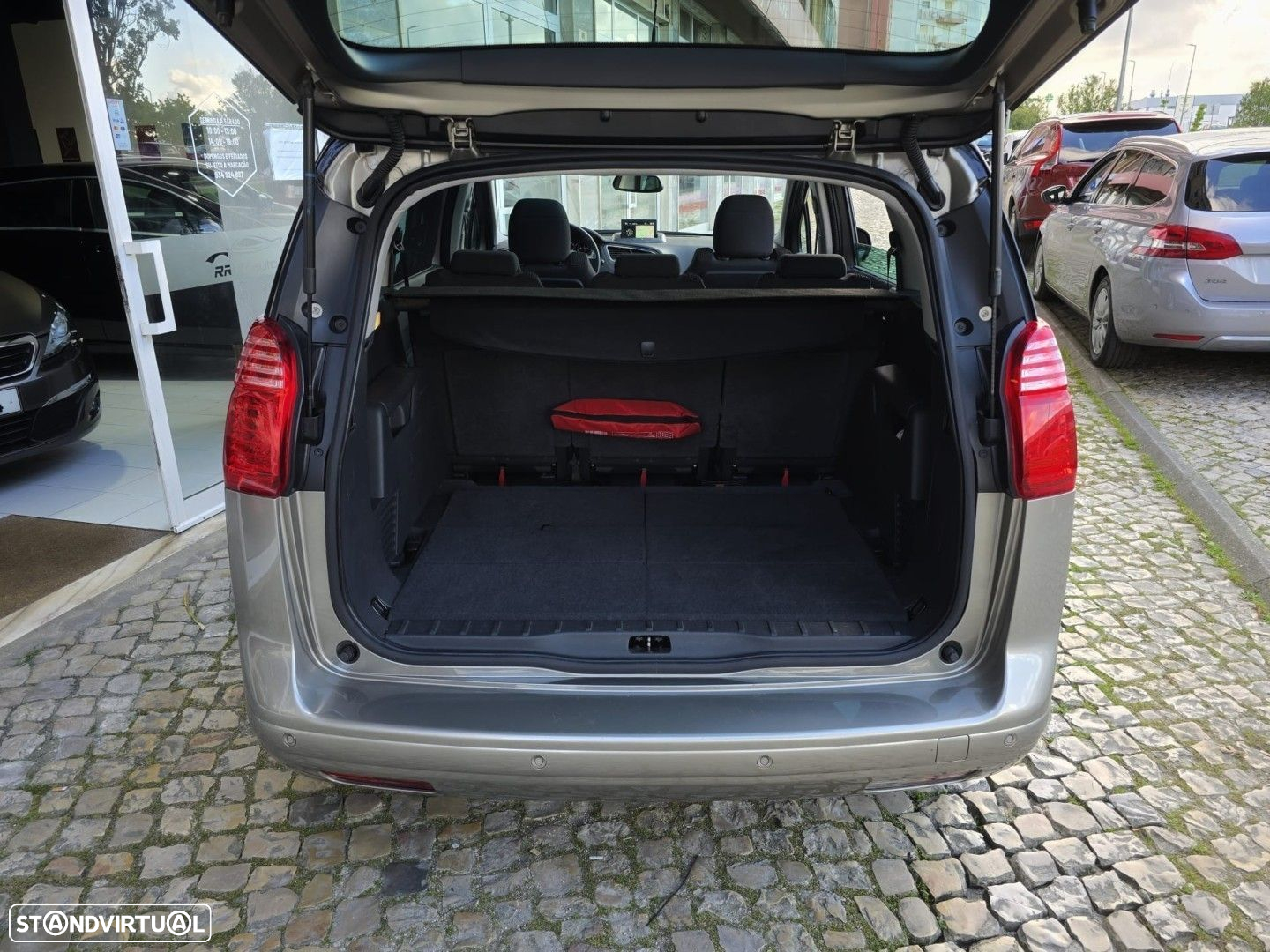 Peugeot 5008 1.6 BlueHDi Allure J17 - 17