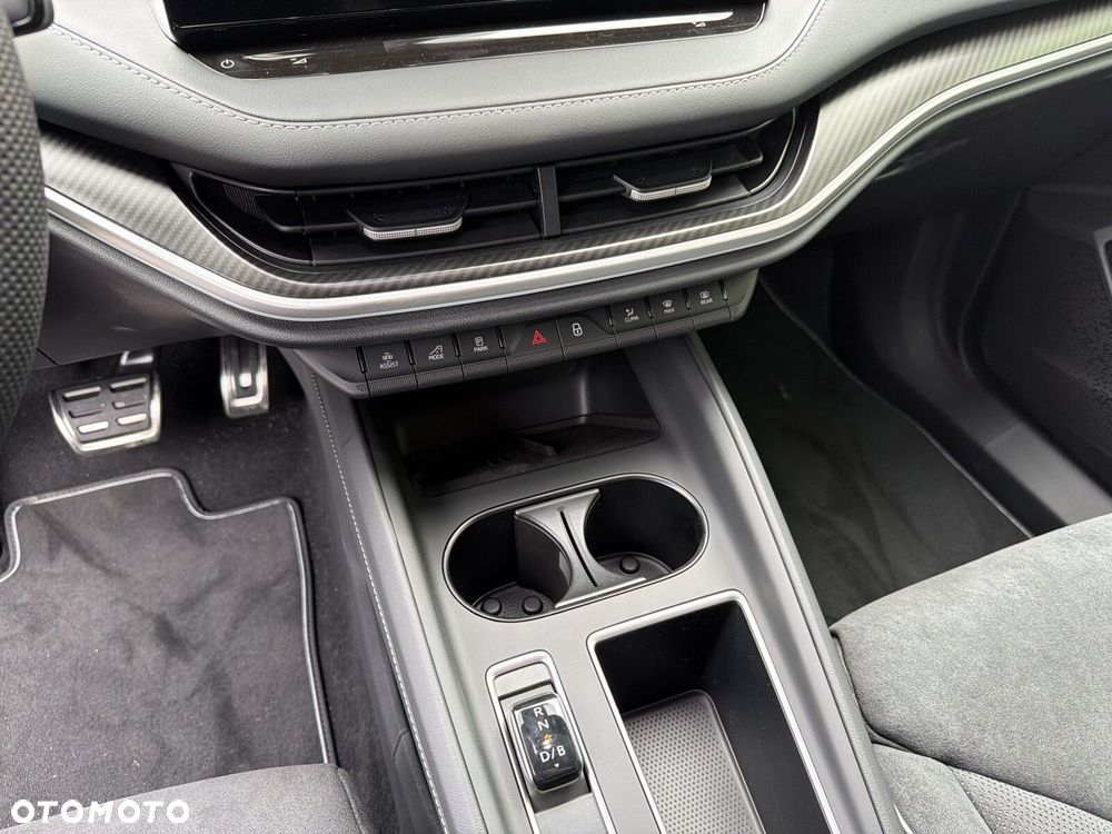 Skoda Elroq 60 63kWh Sportline - 15