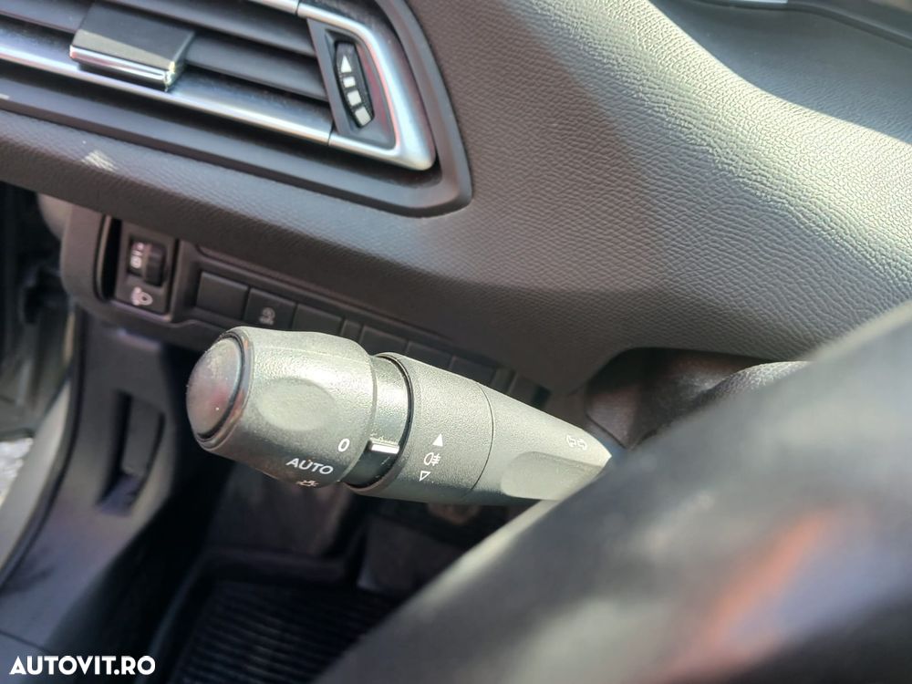 Peugeot 308 1.2L PureTech S&S BVM6 Active Pack - 10