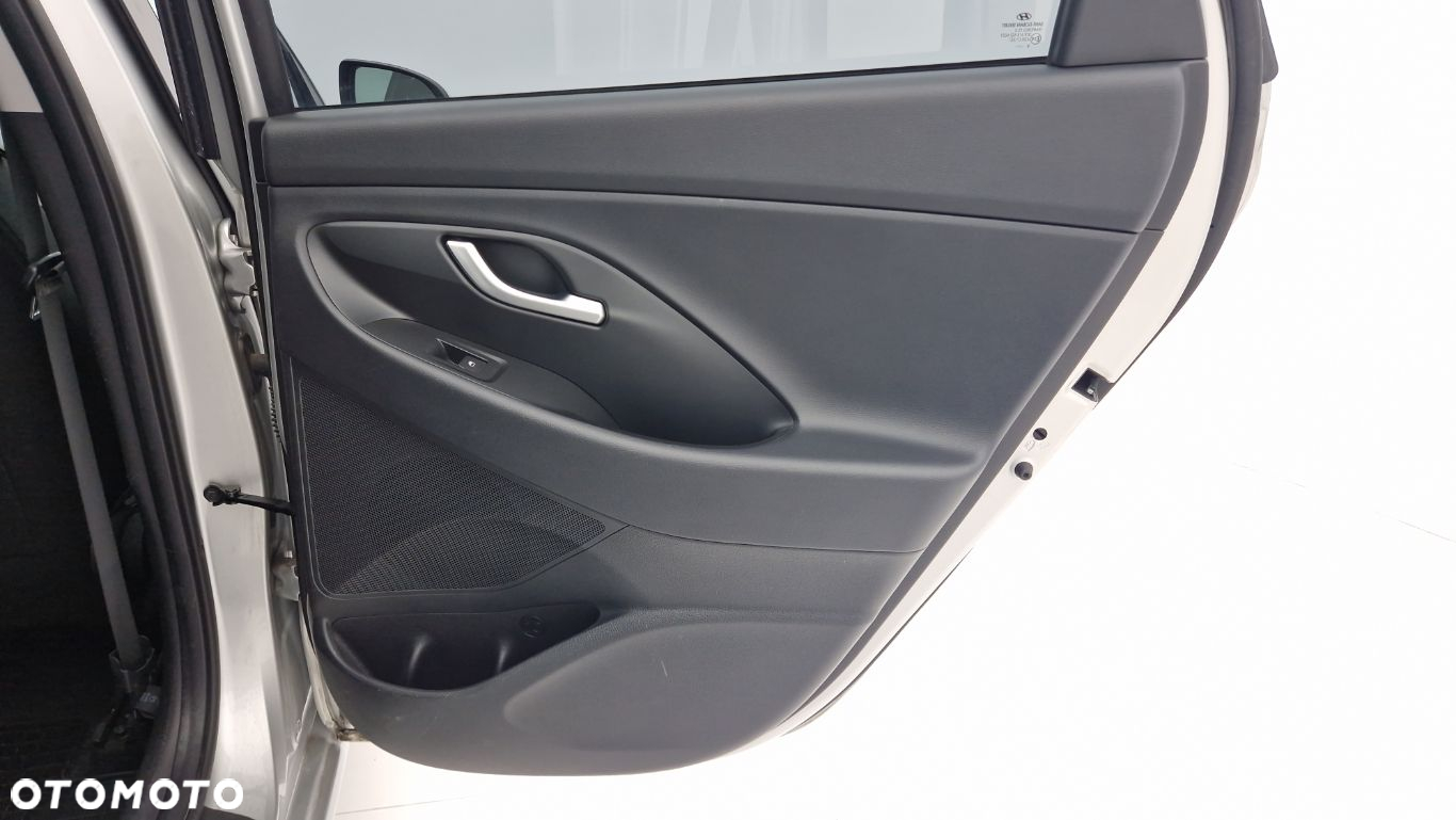 Hyundai i30 - 23