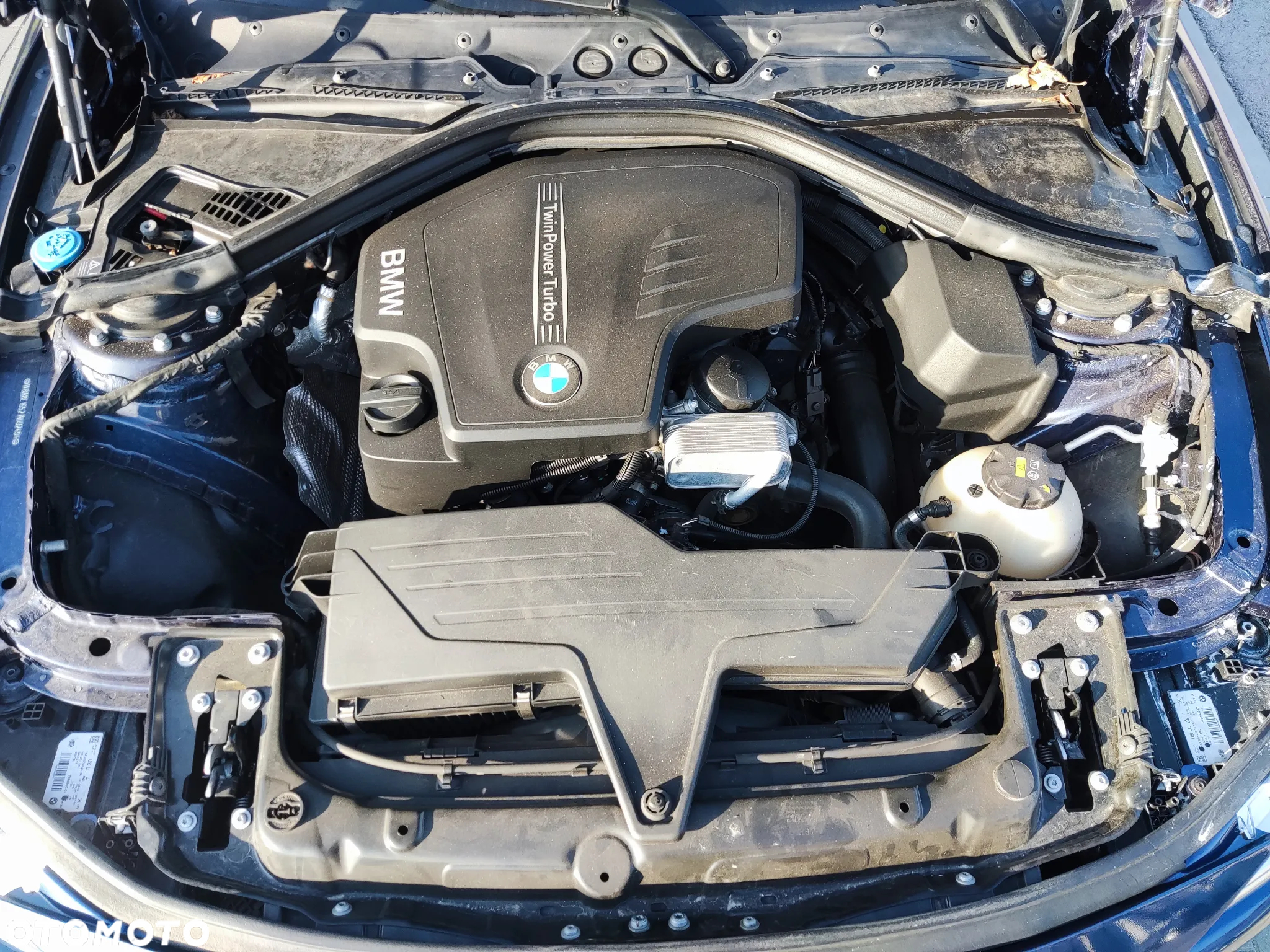 BMW Seria 3 320i - 25