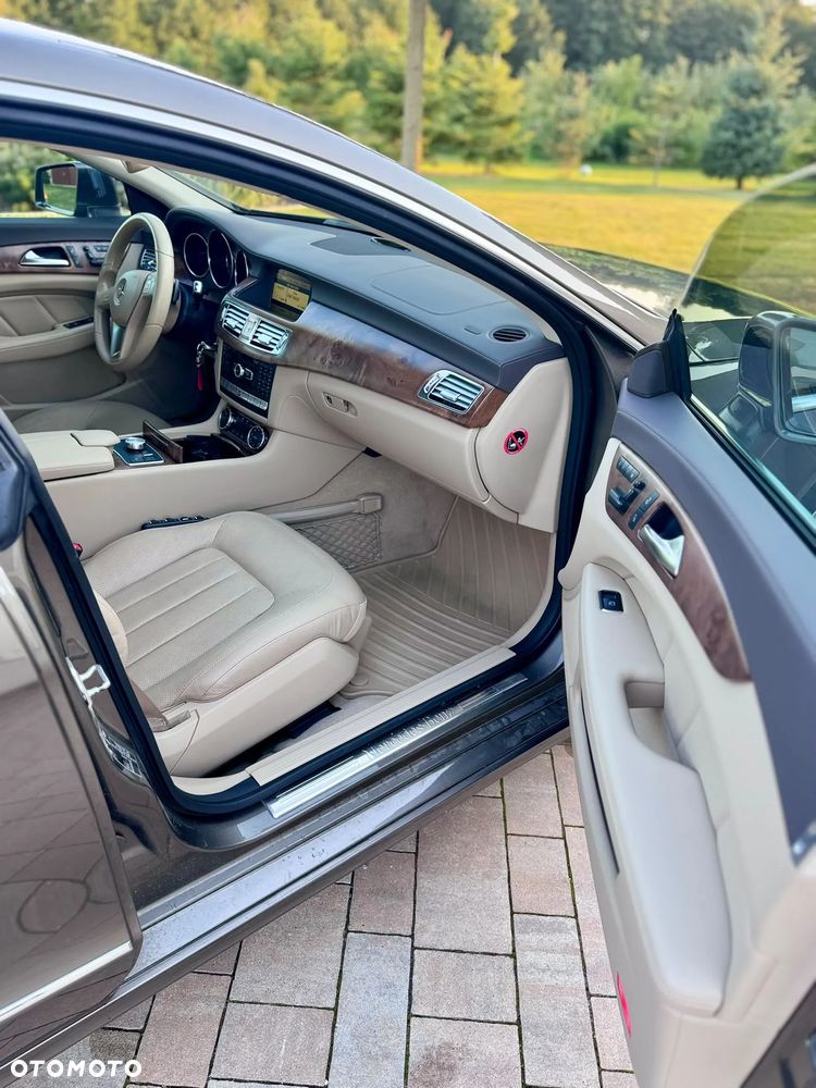 Mercedes-Benz CLS 350 CDI 4-Matic BlueEff - 14