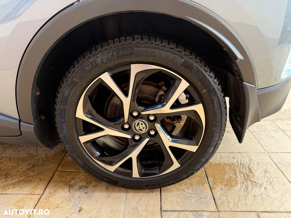 Toyota C-HR - 12