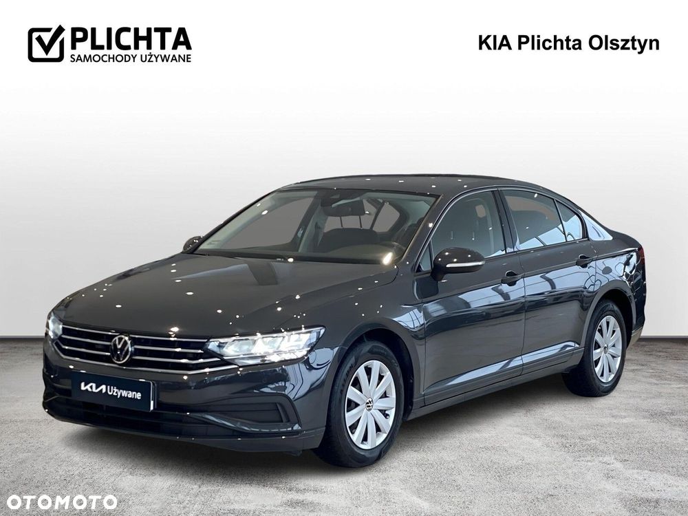 Volkswagen Passat - 1