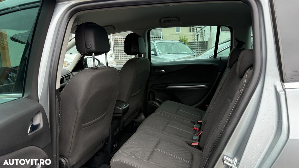 Opel Zafira - 8