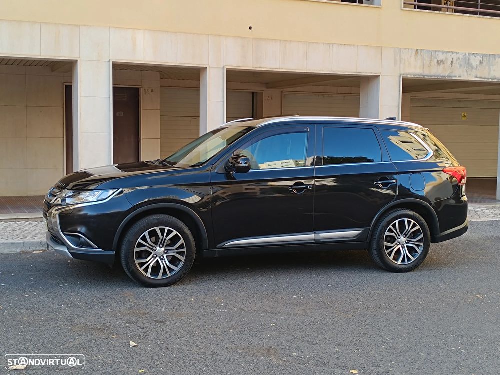 Mitsubishi Outlander 2.2 DI-D Instyle Navi - 4