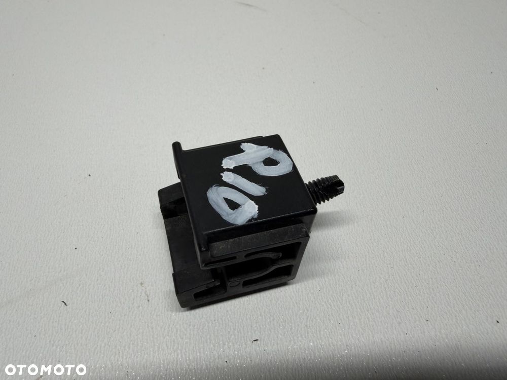 ZACZEP MOCOWANIE LAMPY DOLNE KIA RIO IV V  2017- - 2