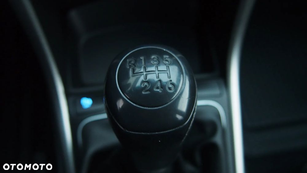 Hyundai i30 1.4 Family - 12