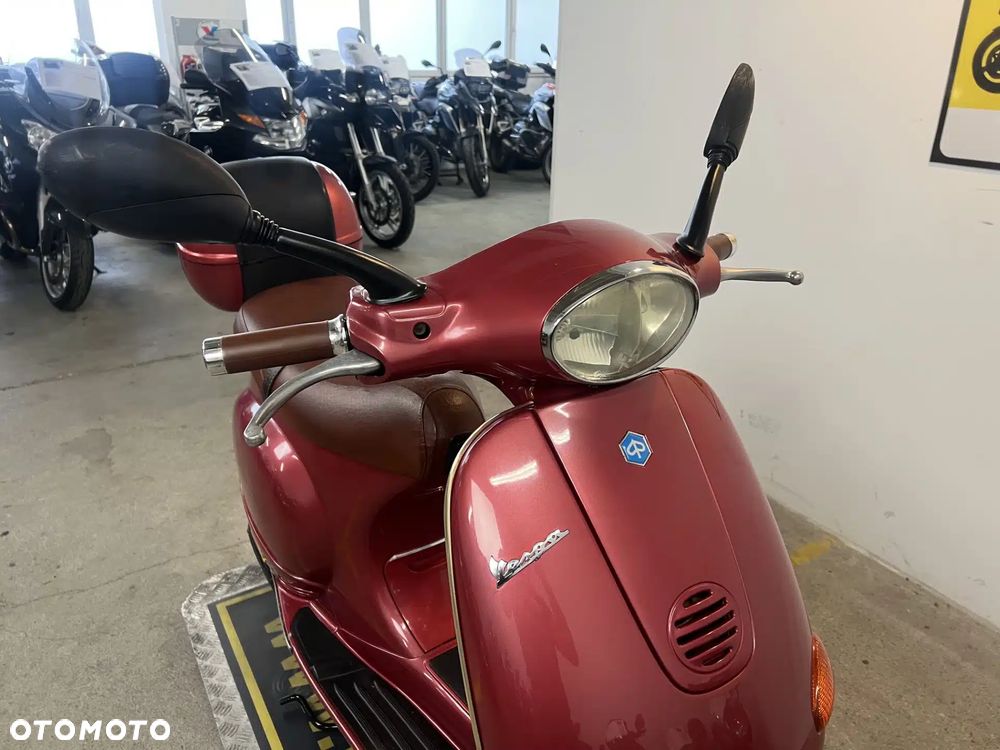 Piaggio Vespa - 9