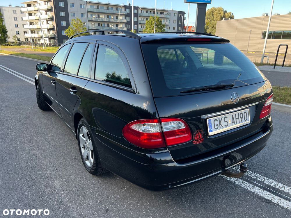 Mercedes-Benz Klasa E 270 CDI T Classic - 19