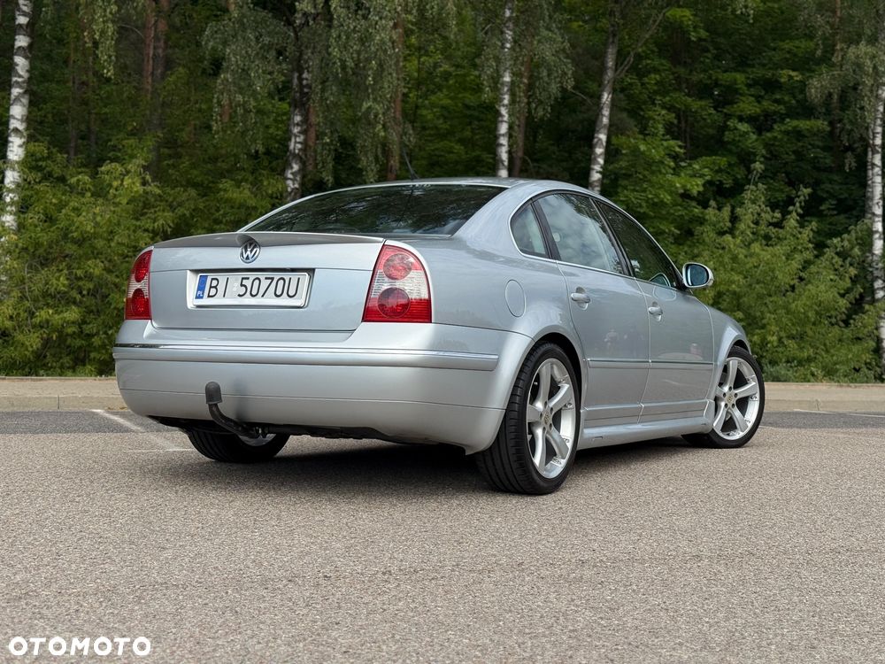 Volkswagen Passat 2.3 V5 Highline - 8