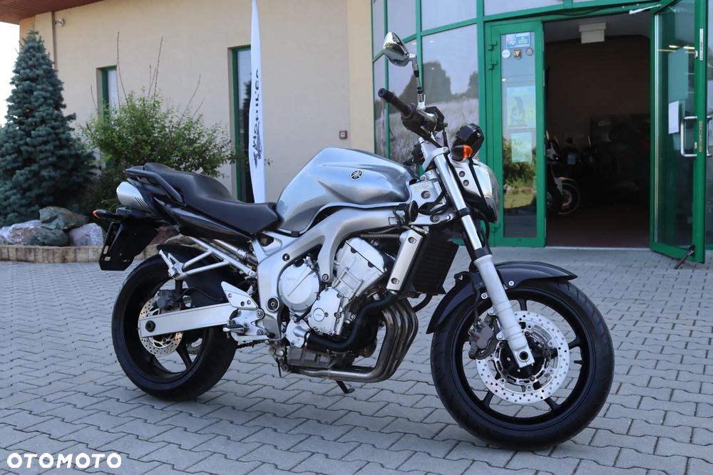 Yamaha FZ6 - 3