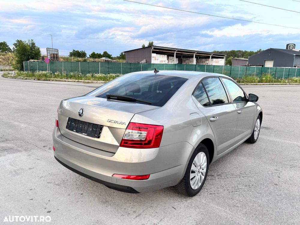 Skoda Octavia 2.0 TDI Ambition - 8