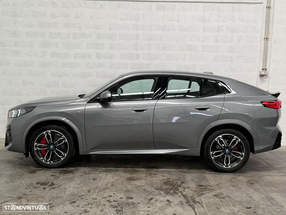 BMW iX2 eDrive20 Pack Desportivo M Pro - 9