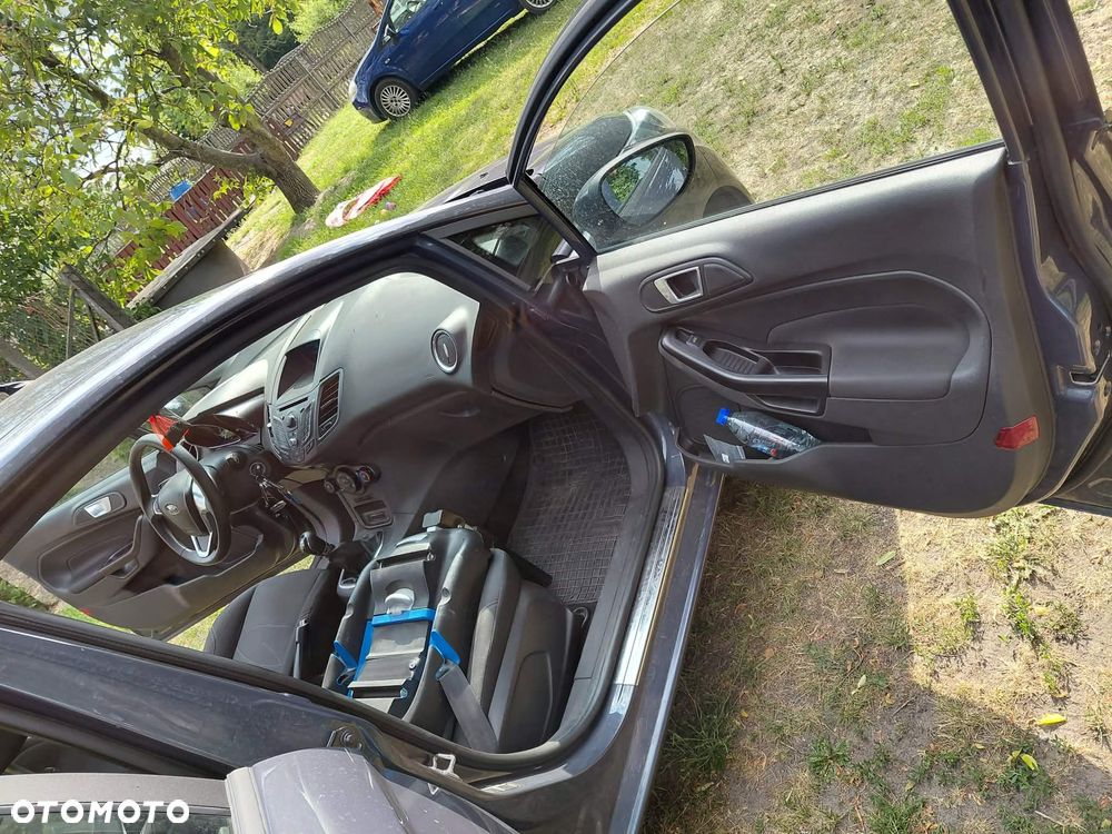 Ford Fiesta - 9