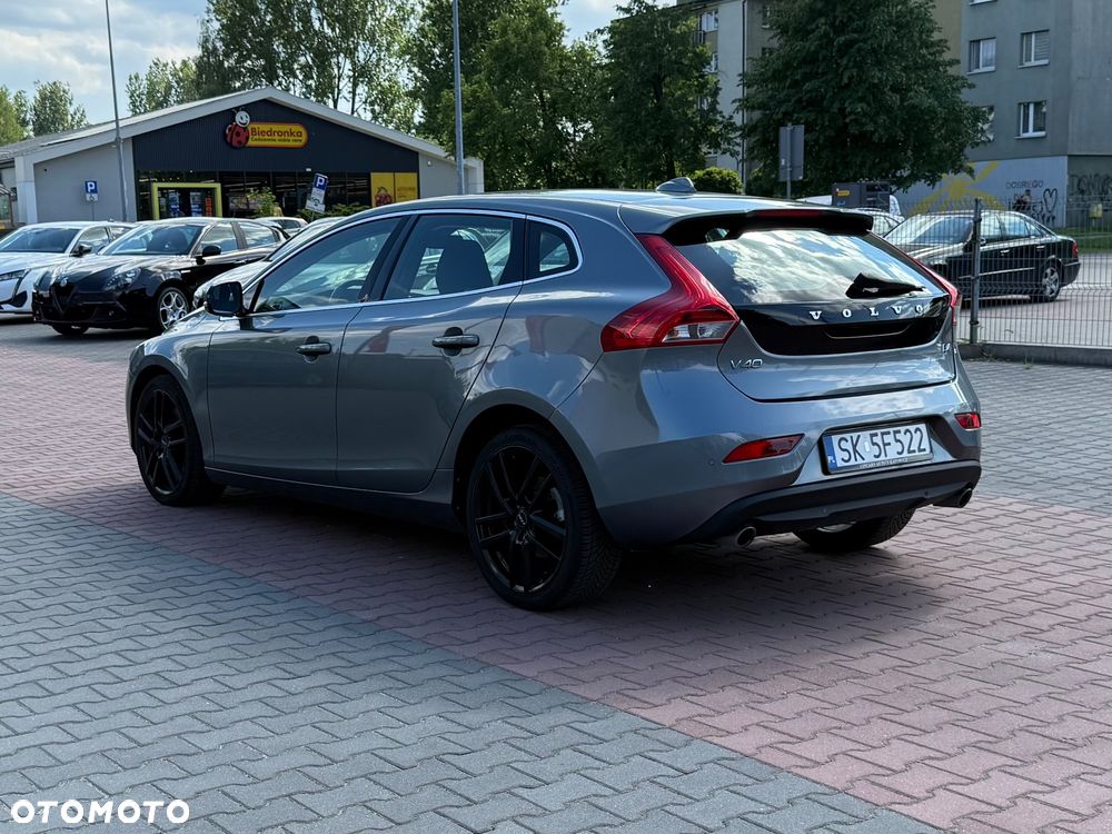 Volvo V40 D4 Drive-E Momentum - 12