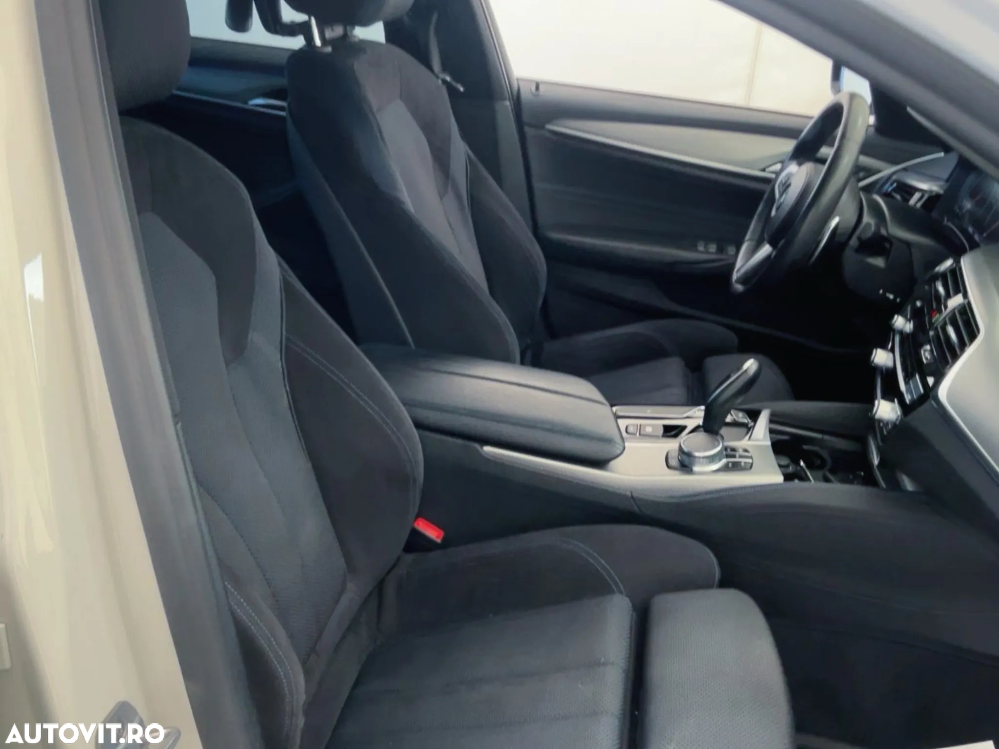 BMW Seria 5 518d AT - 6