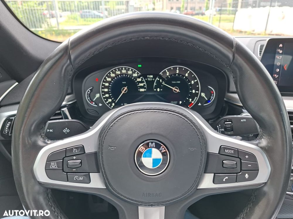 BMW Seria 5 520i AT MHEV - 9