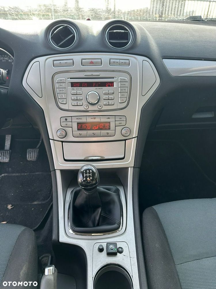 Ford Mondeo - 9