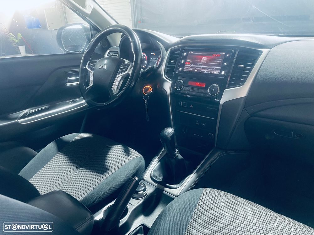 Mitsubishi L200 - 15