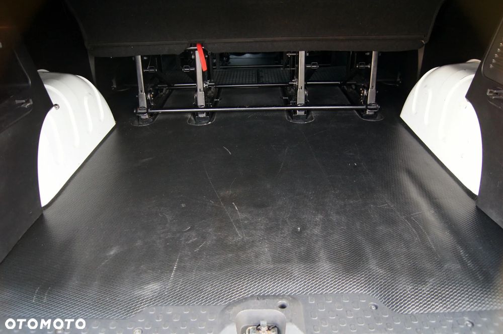 Renault Trafic - 17