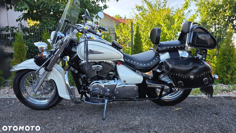 Suzuki Intruder - 7