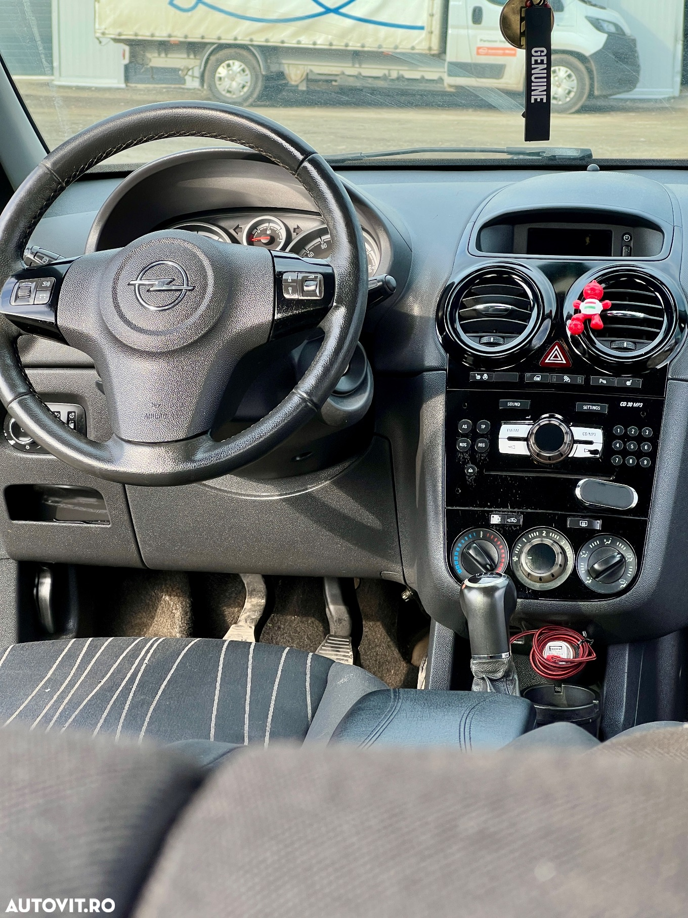 Opel Corsa 1.2 Twinport Van - 10
