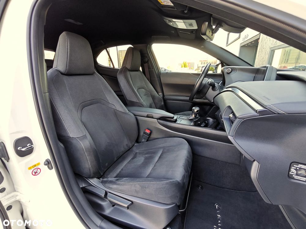 Lexus UX 250h GPF Elegance 2WD - 13