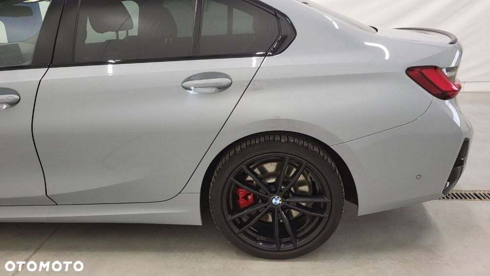 BMW Seria 3 320d xDrive mHEV M Sport - 9