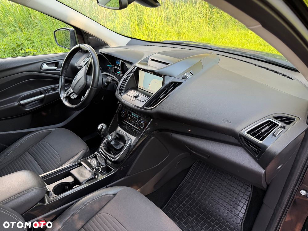Ford Kuga 2.0 TDCi 4x4 Titanium - 12