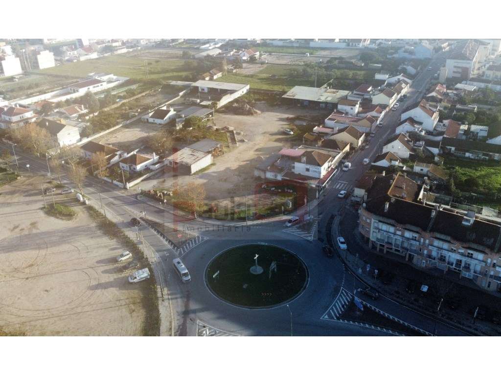 2 LOTES DE TERRENO URBANO COM 6911m2 ATALAIA - MONTIJO - Grande imagem: 2/4