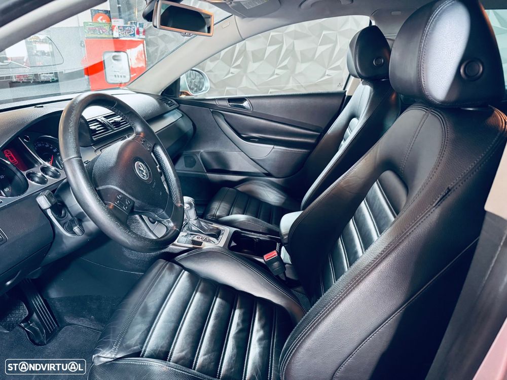 VW Passat Variant 2.0 TDi Highline DSG - 32