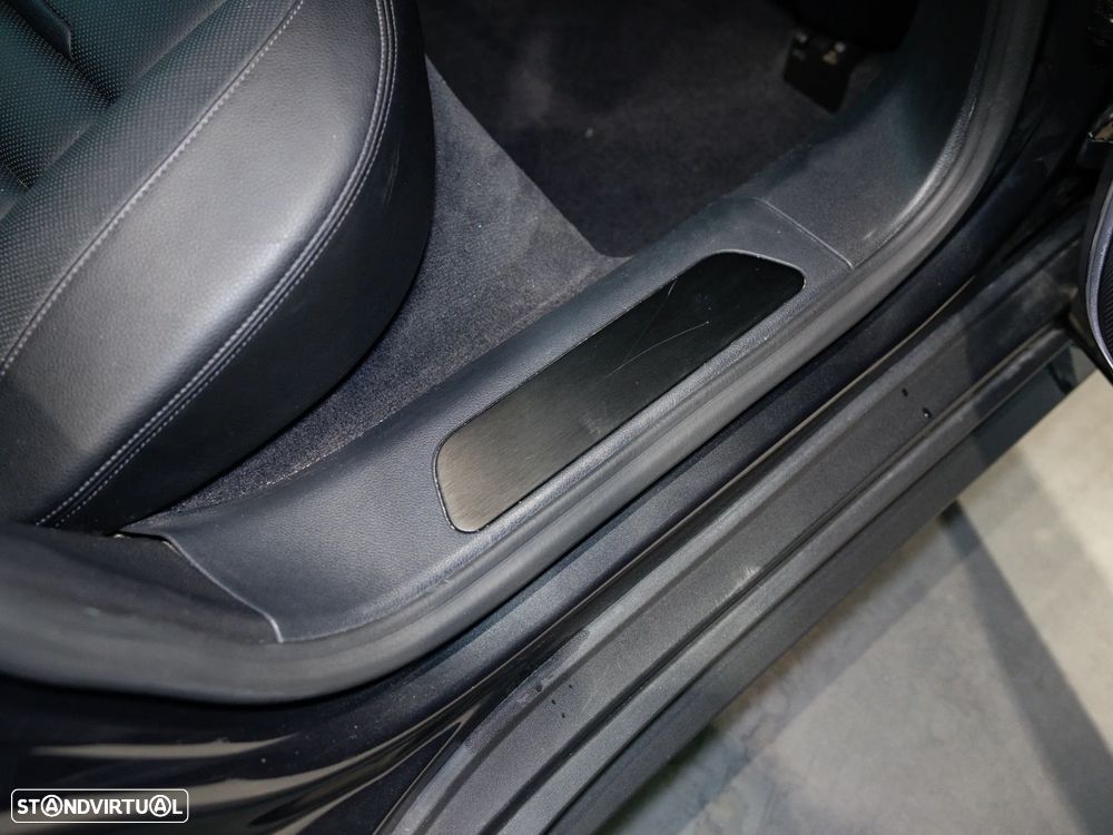 Porsche Panamera Sport Turismo 4 E-Hybrid Platinum Edition PDLS - 41