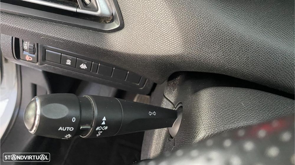 Peugeot 308 SW BlueHDi 100 Stop & Start Active - 36