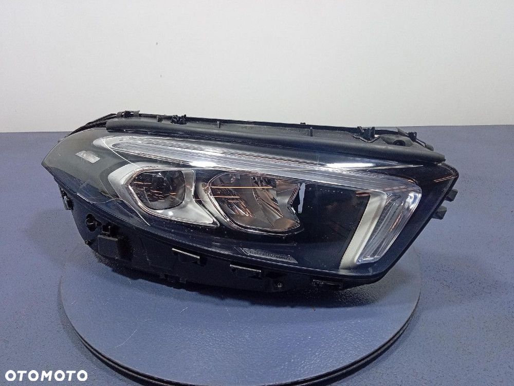 MERCEDES A-KLASA W177 18-22 REFLEKTOR PRAWY PRZÓD A1779060201 - 1