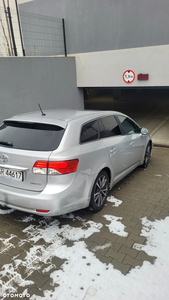 Toyota Avensis 2.0 D-4D Executive - 15