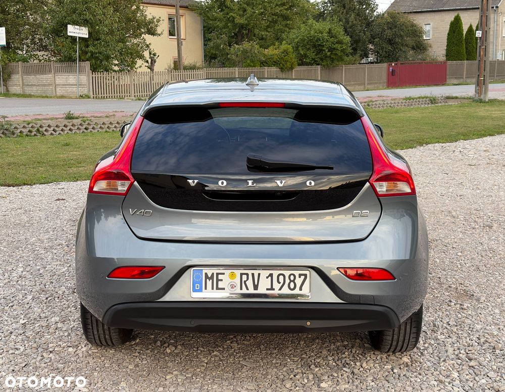 Volvo V40 D2 Momentum - 6