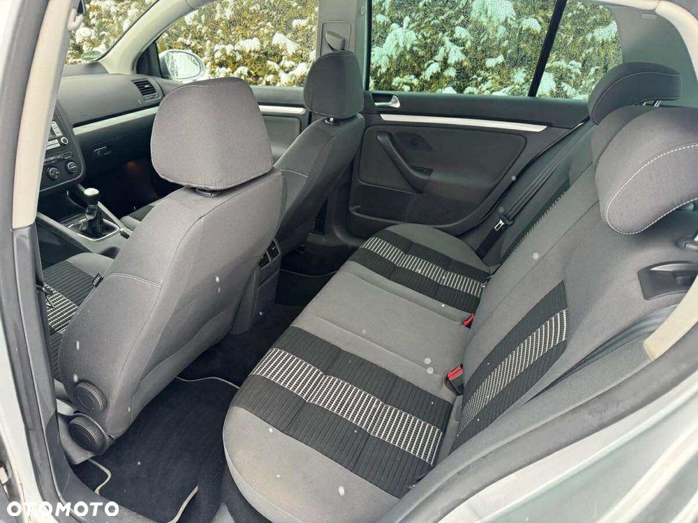 Volkswagen Golf 1.9 TDI United - 11